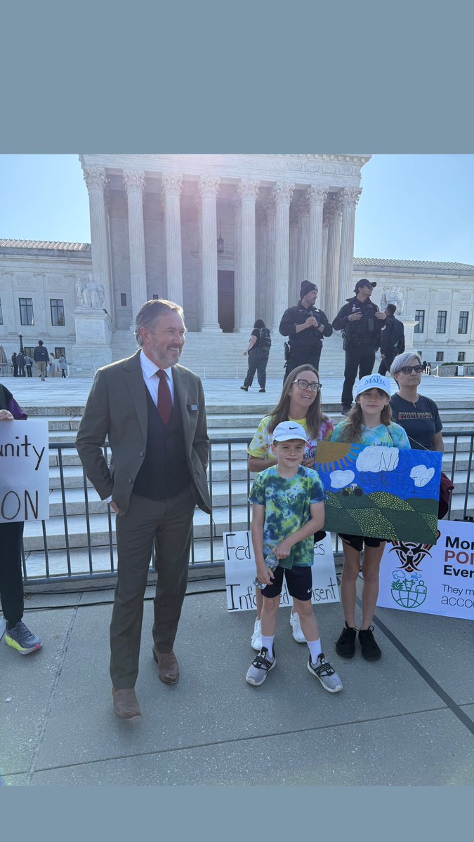 Thomas Massie tweet media