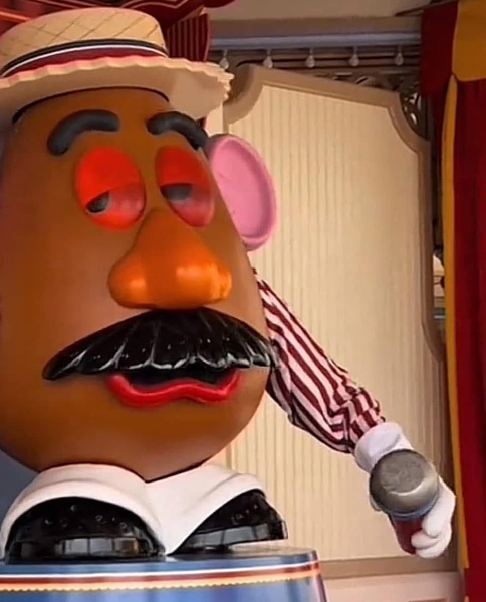Gratuitous Theme Parks tweet media