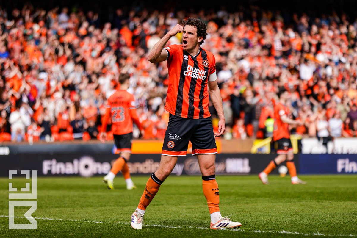 JacobBPhoto's tweet photo. Frames from the Dundee Derby

#SPFL #DundeeFC #DundeeDerby https://t.co/zKpBg9yfmD