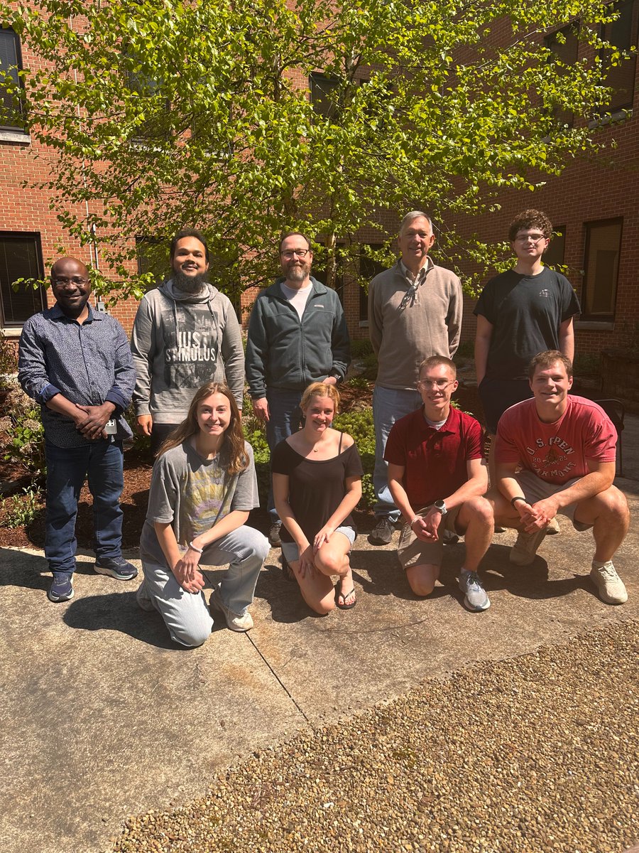 Noycegrant_iup's tweet photo. 🎉 Congratulations to our new IUP Noyce Grant Scholars! 🎉

We are proud to welcome this outstanding group of future STEM educators to the Indiana University of Pennsylvania Noyce program. 
Front row (L-R): Taylor Lane, Megan Emmert, Connor Rosko, and Dominick Curci. https://t.co/0xzDqcgACa