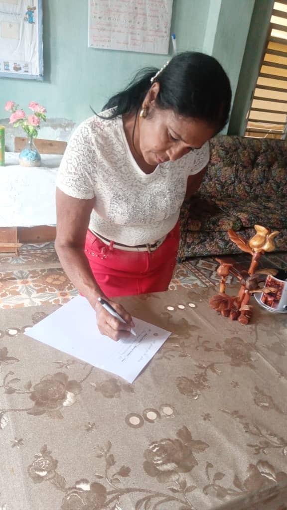 EspecialPalma's tweet photo. Trabajadores de nuestra institución educativa reafirmaron hoy su compromiso y disposición de defender la paz y la soberanía de la Patria como el más grande honor y deber supremo de cada cubano.                              #CubaEstáFirme. https://t.co/efThUFlkVQ