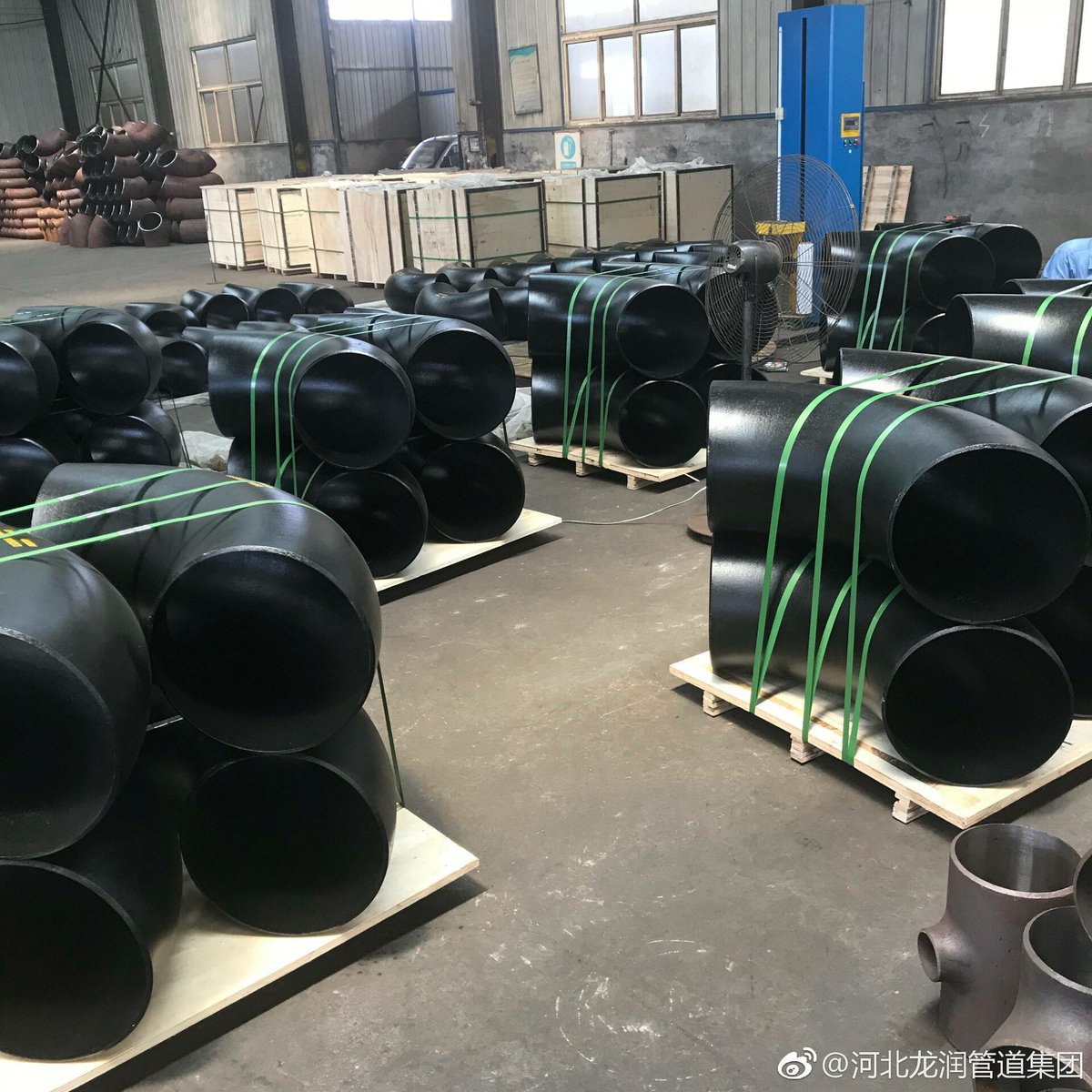 lrpipefitting's tweet image. We manufacture and supply:

🔹 Carbon steel pipe fittings
🔹 Alloy steel pipe fittings
🔹 Stainless steel pipe fittings

lrpipefitting.com
#PipeFittings #CarbonSteel #AlloySteel #StainlessSteel #Industrial #LongrunPipeline #B2B
