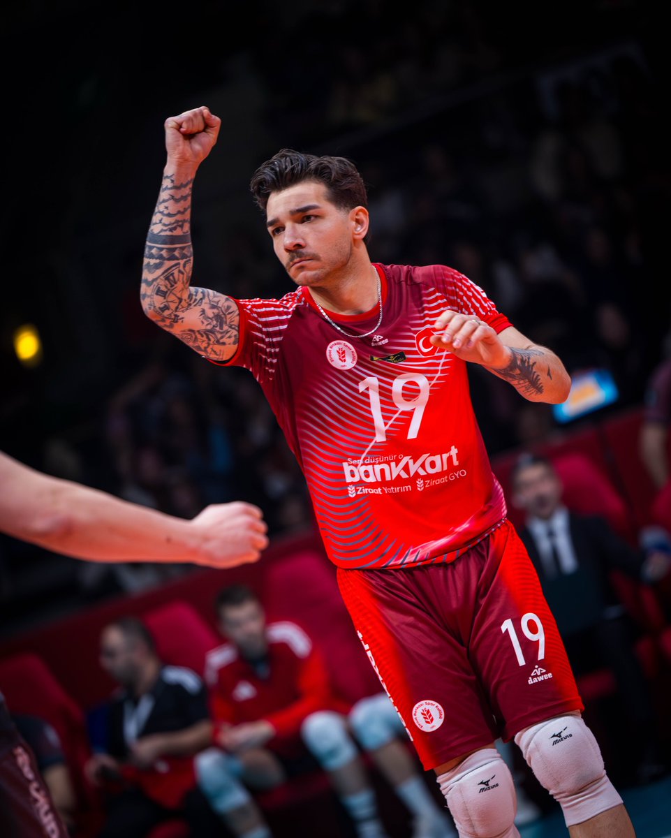 tiebreakcomm's tweet photo. 👑 2025- 2026 Efeler Ligi MVP
Berkay Bayraktar 🇹🇷

#EfelerLigi #BerkayBayraktar https://t.co/EGV40nx7NZ