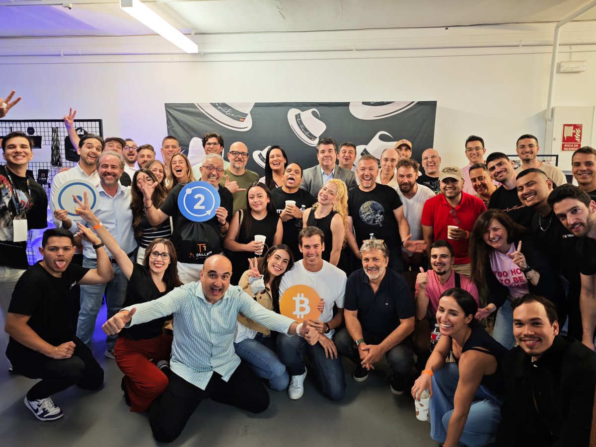 La Familia tweet media