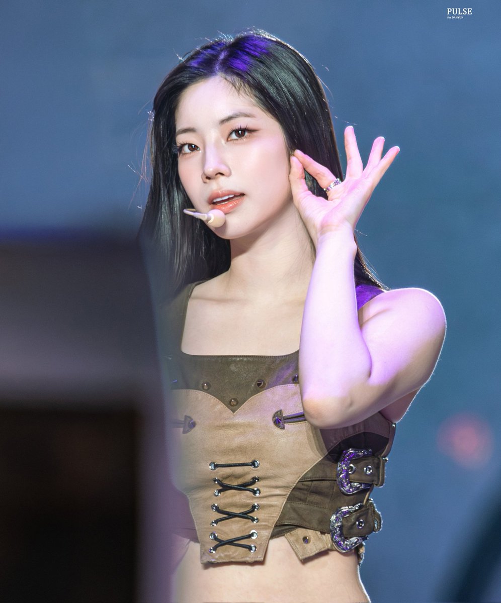 your local dahyun enjoyer tweet media