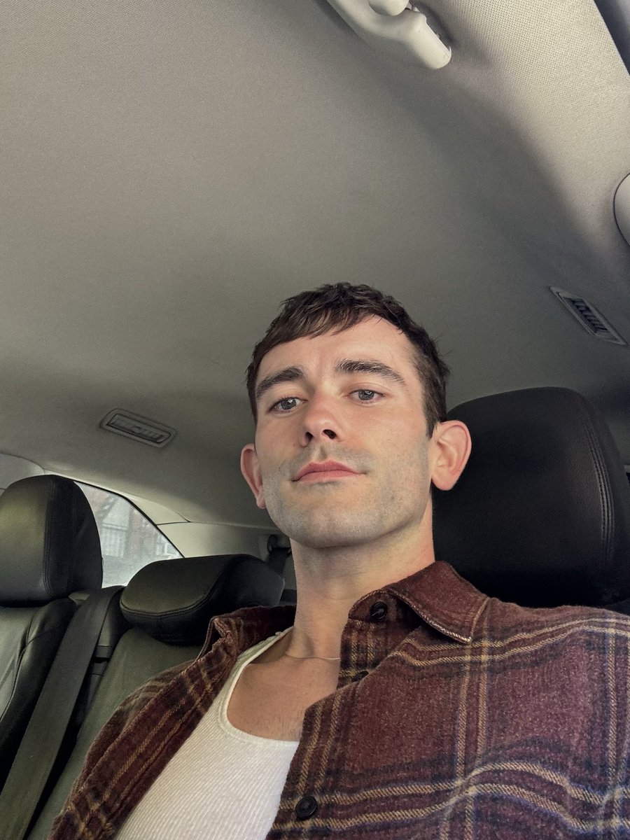 MulveyJoey's tweet photo. gay guy in taxi 🫦 https://t.co/w0ByfUURXR