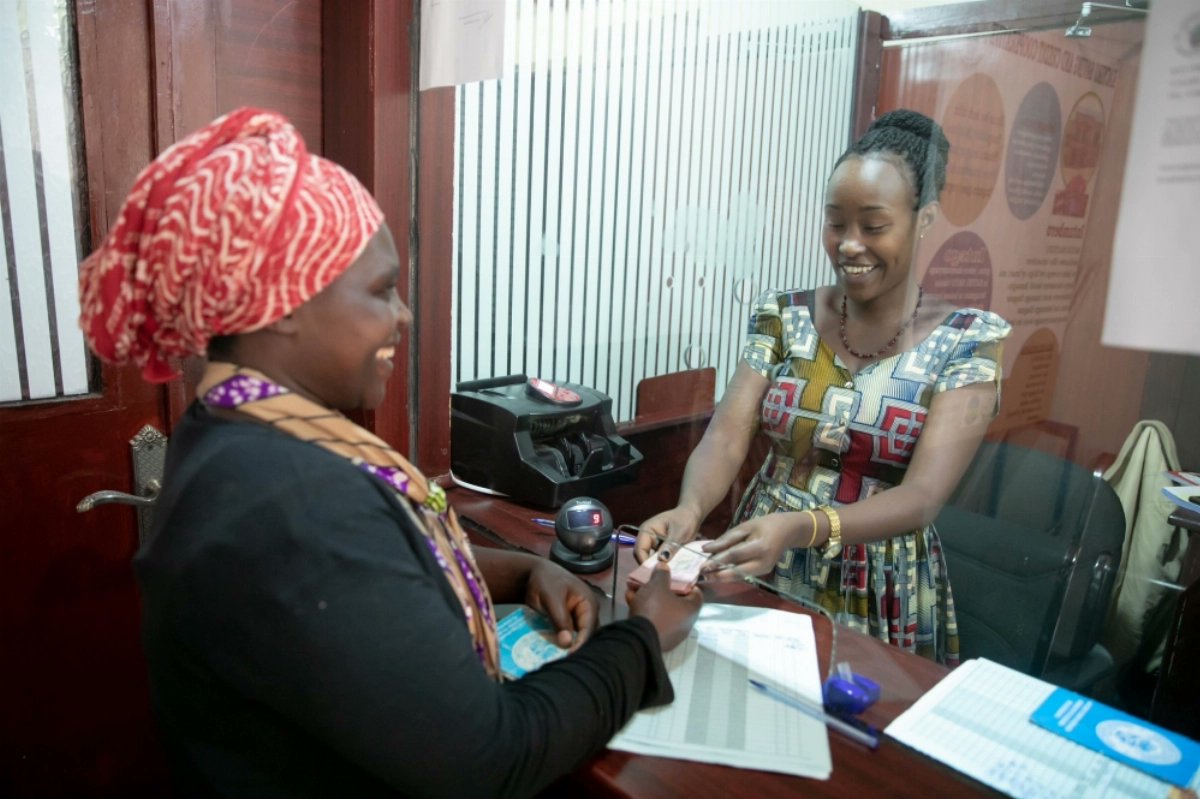 Rwanda’s Umurenge SACCOs are set to launch internet banking and a mobile app by December 2026, expanding digital access for millions of members and advancing the country’s financial inclusion agenda. The move follows full automation into 30 district.
