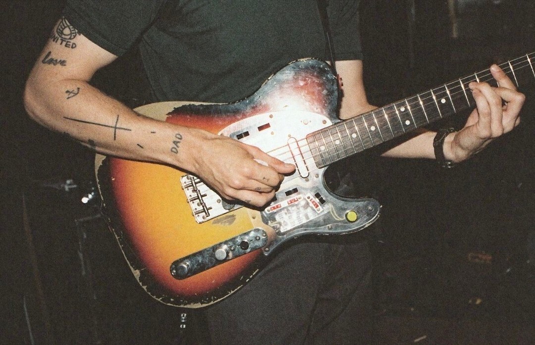 aesthetically pleasing the 1975 tweet media