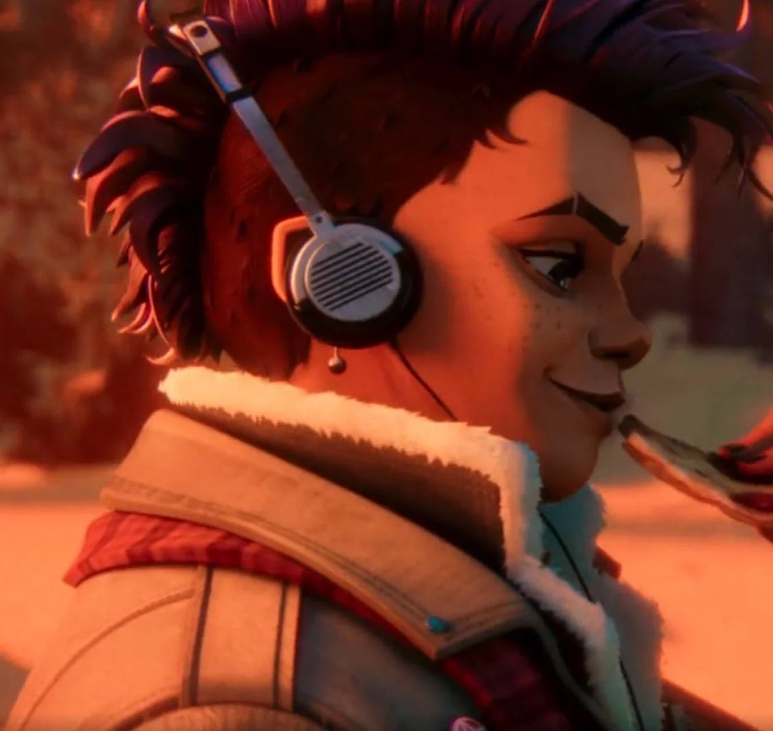 Confirmed: Those headphones that Nikki has are the same headphones that Max is going to have in Stranger Things 4.