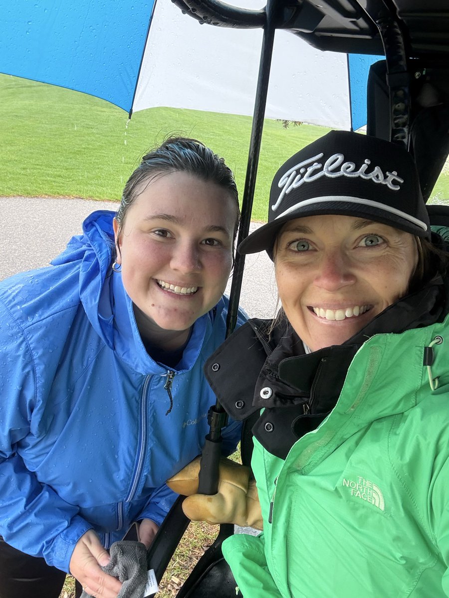 tonnagirlsgolf's tweet image. Girls are at Bracketts today braving the cold and rain. #grit