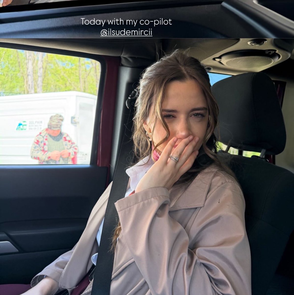 emin has the prettiest co pilot. 
my beloveds. 🎀🩷