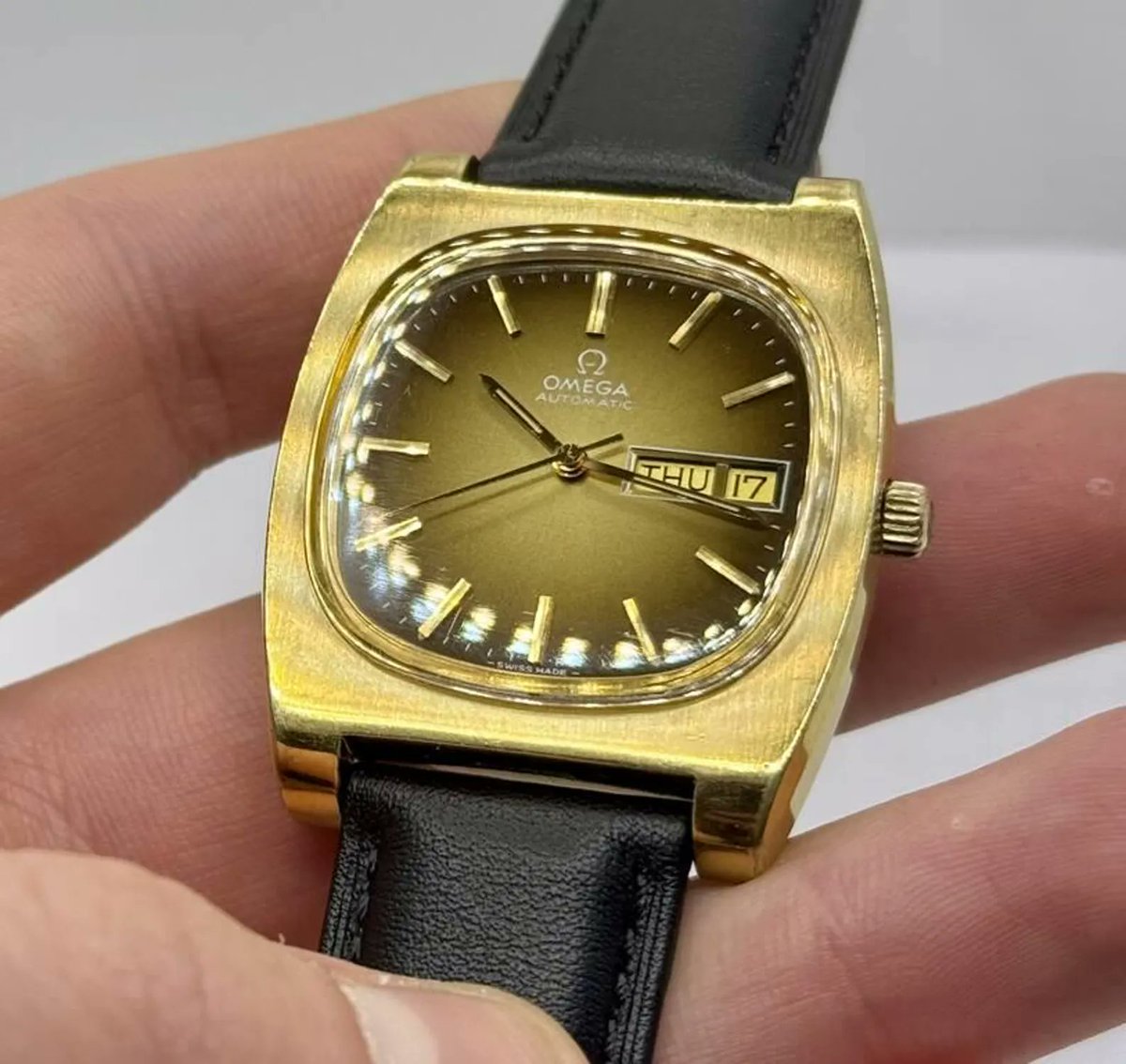 AlexanderF3266's tweet photo. Omega gold plated watch "Genève" 

Ref.166.0188

Automatic Omega watch with movement #1020

All parts are original.

This watch was made in 1974

#Omega #SwissWatch https://t.co/ye85iHRfvo