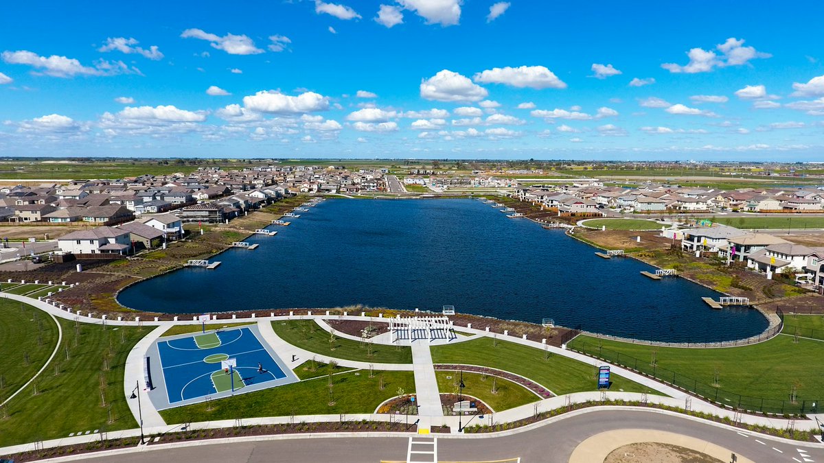 KiperHomes's tweet photo. River Islands in Lathrop continues to evolve in exciting ways! New schools, new gathering spaces and major community investments all point to one thing: this is a place designed for real life. 

And, Kiper Homes is here to make that dream a reality! 🏠 👋 
https://t.co/ryoHNAbExW https://t.co/j2DQT1jKz4