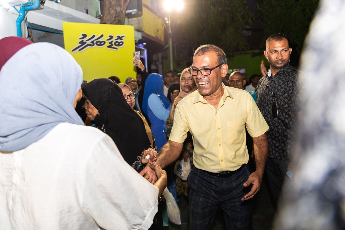 Just one picture tonight: the courage, ultra focus, and commitment to bringing this change show that we are at the edge of winning the Chairperson election.

Go vote on June 12. Vote Anni.

#VoteAnni
#VoteMDP
<a href="/MDPSecretariat/">MDP Secretariat</a>
<a href="/HKurusee/">Hassan Kurusee</a>