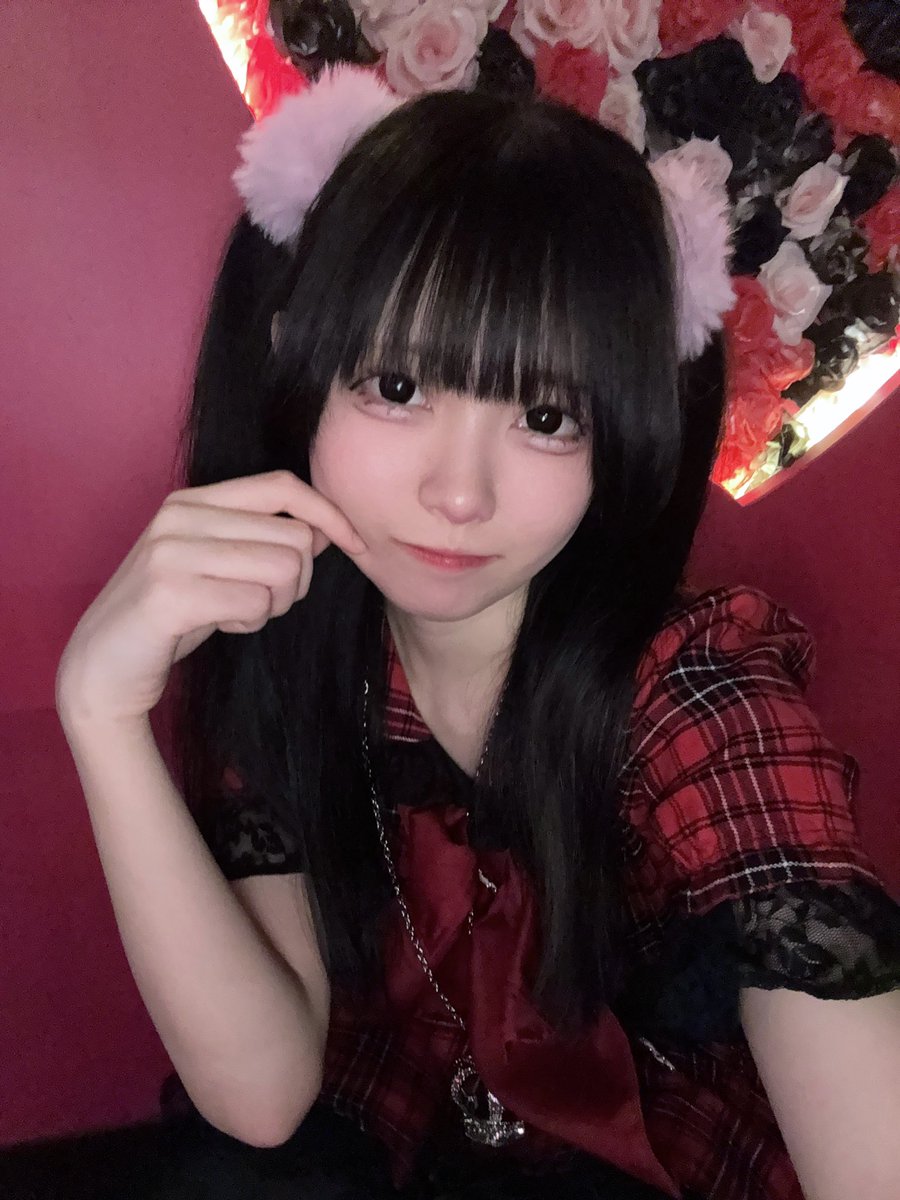 めろ tweet media