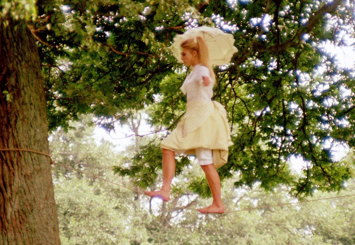 Mabellonghettl's tweet photo. Pia Degermark in "Elvira Madigan" 

dir. Bo Widerberg - 1967 https://t.co/faP0sGzobg