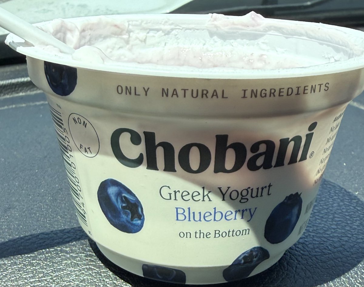 SmithSm68440415's tweet image. Does anyone actually like Greek Yogurt?  If so, please explain in detail so I can get on board. #yogurt
