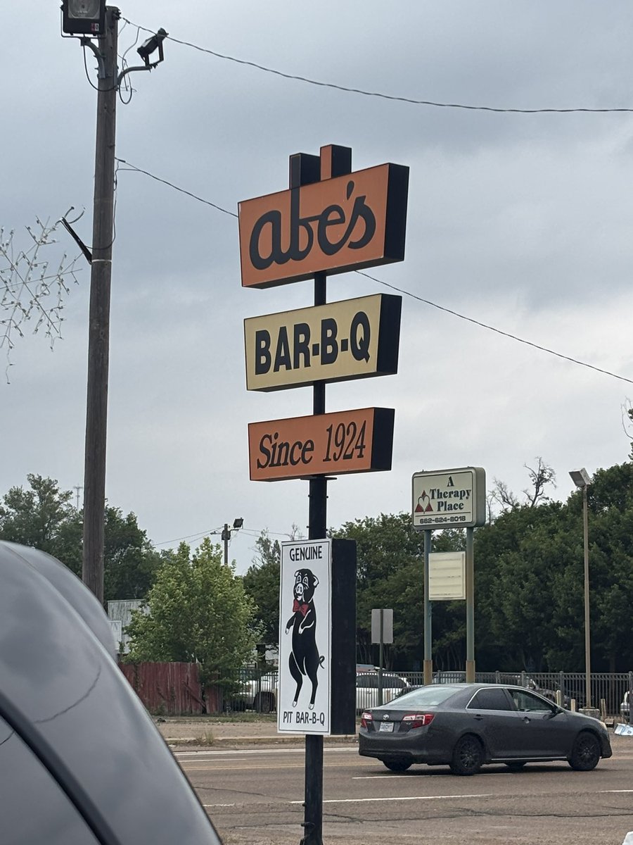 BenJonasPiper's tweet photo. First time eating at Abe’s after dozens of recommendations. Absolutely a must stop if you are ever in Clarksdale, MS - never had slaw like this anywhere. Textbook Delta tamales and some solid pork bbq https://t.co/O7uMPI74Wn