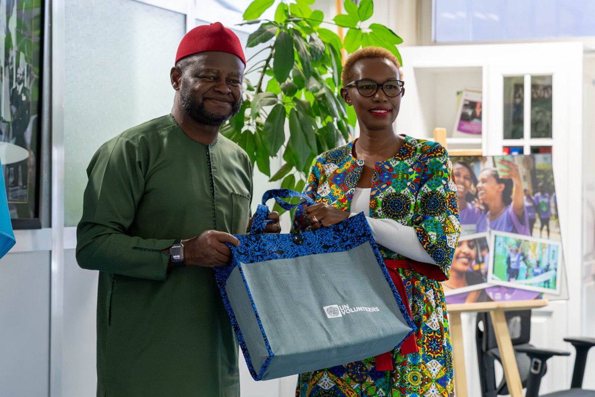 UNEthiopia's tweet image. Coordinated @UN action works best when it is grounded in communities.

Today, @UNEthiopia Head @ozonnia &amp;amp; @UNV_ESARO Regional Manager @lucywndungu discussed volunteers' key role in delivering community‑driven solutions, as the #UN supports 🇪🇹 in addressing its dev't needs.