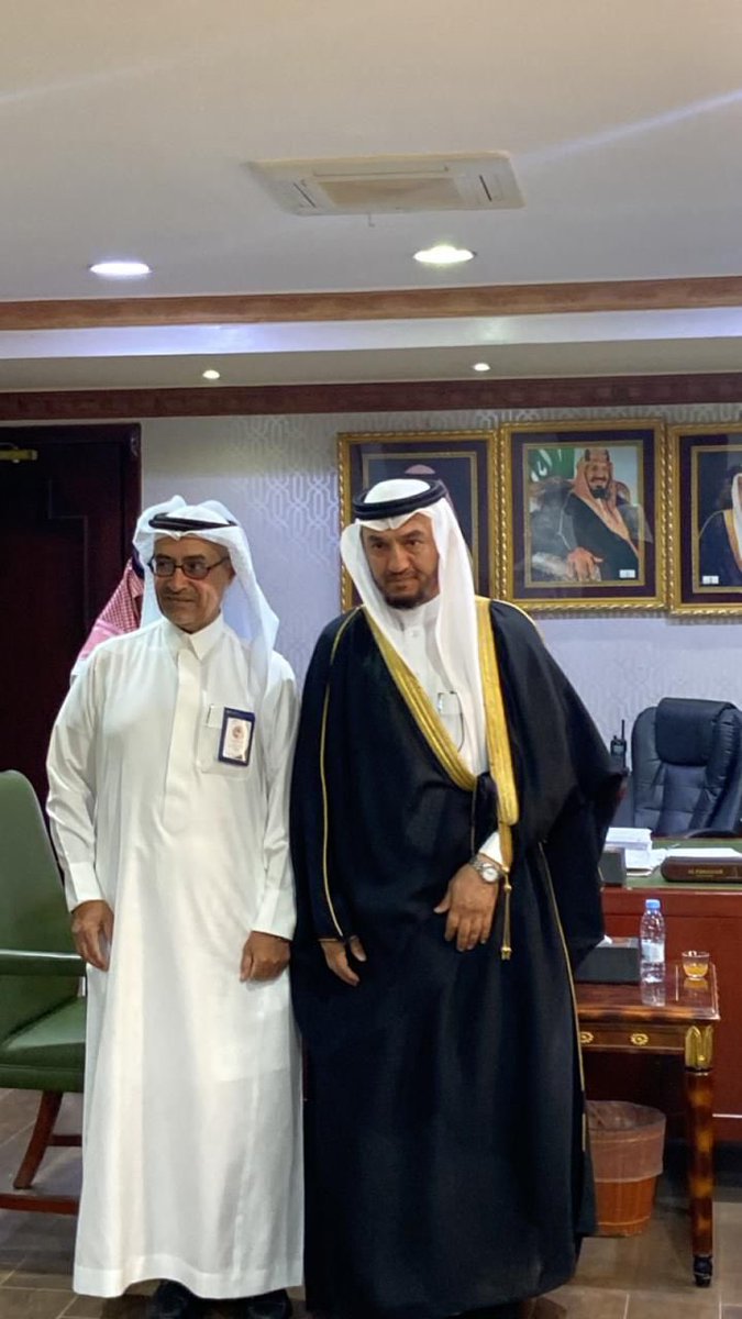 خلف الصقير tweet media
