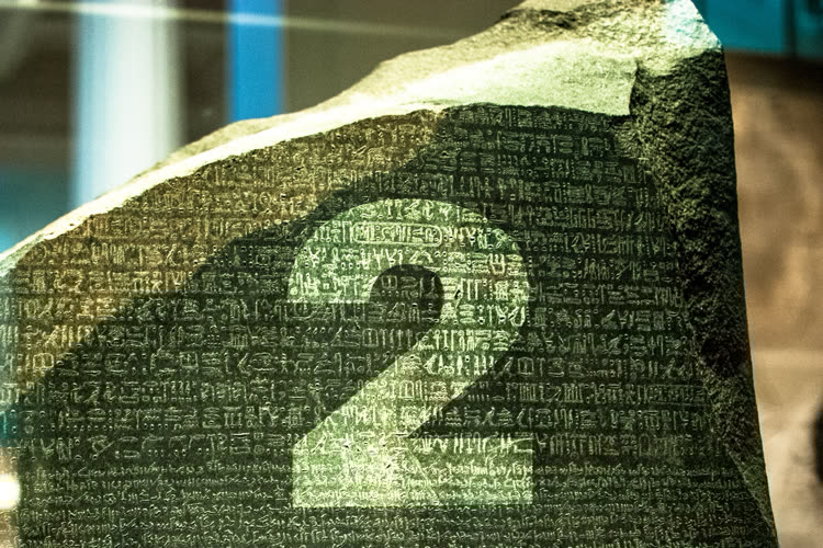 MacGeneration's tweet image. Apple prépare la fin de Rosetta 2 dans macOS avec l'arrivée d'autres émulateurs dlvr.it/TSFkQm #Apple #macOS