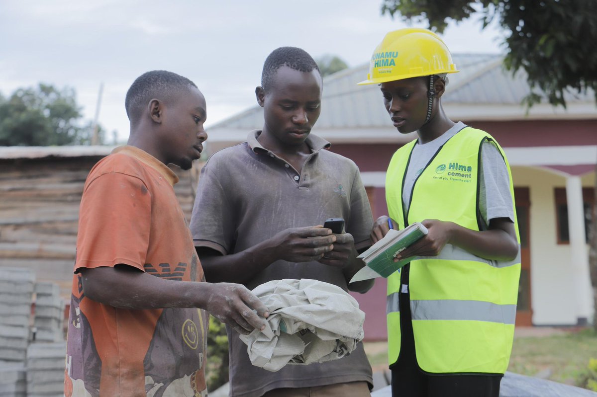MimaJaymie's tweet photo. Hima Cement is strengthening Uganda’s construction sector at Makerere University CEDAT by empowering over 250 artisans and students with practical skills that raise safety and performance #HimaCement #BuildWithHima #HimaMultipurpose https://t.co/DVdjlrApAG