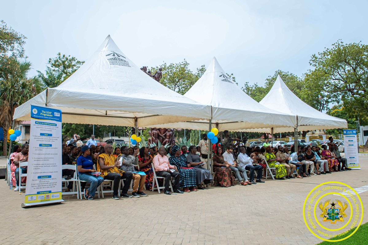 MoGCSP_Ghana's tweet image. Gov’t, through @MoGCSP_Ghana, launched the nationwide onboarding of 400,000 new households onto #LEAPProgramme, starting April 27. 

LEAP grows to support the most #vulnerable - older persons, OVCs, #PWDs &amp;amp; mothers. 

220,520 households to transition after showing #improvements.