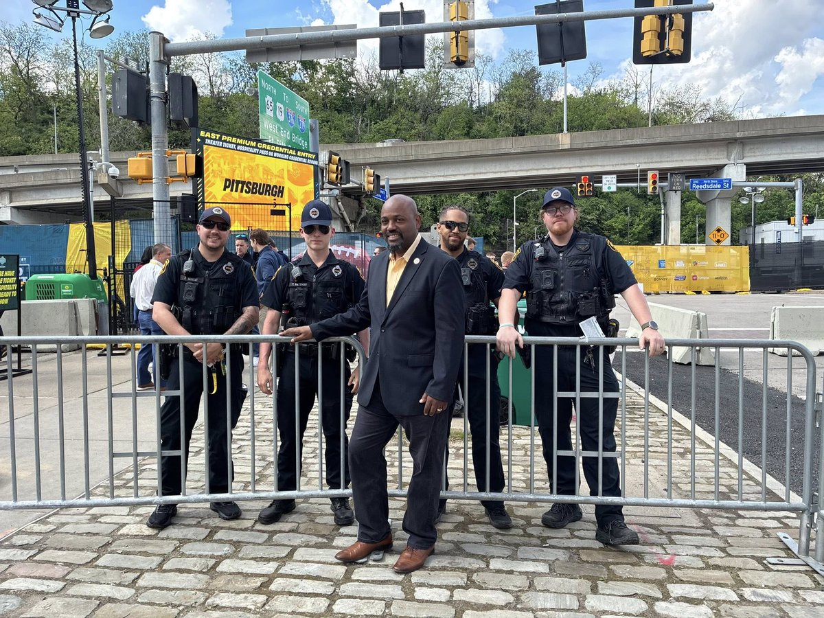 Pittsburgh Public Safety tweet media