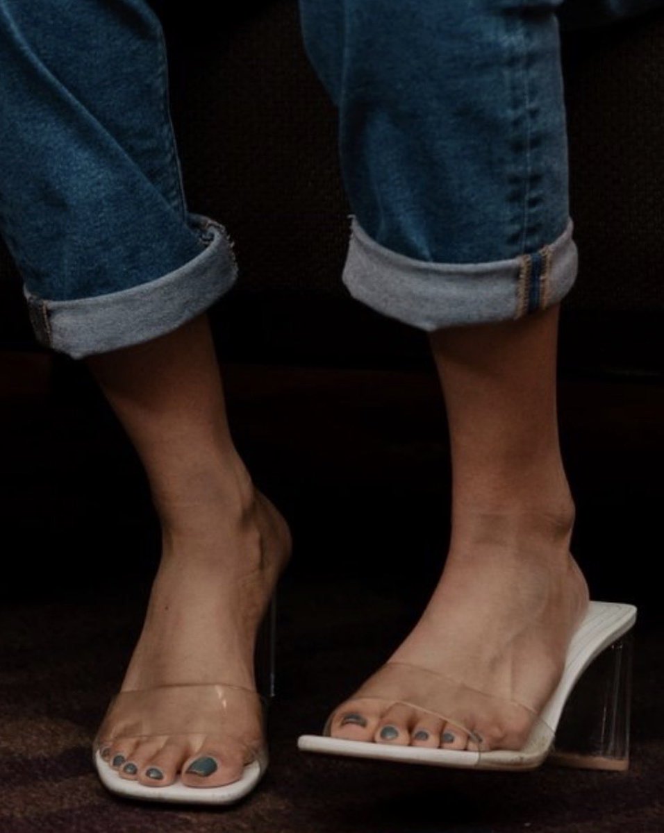 RanaDjango's tweet photo. Just got introduced to the gorgeousness of Kalyani’s feet and toes. #NewFan 
#celebfeet https://t.co/fdzXozJxwg
