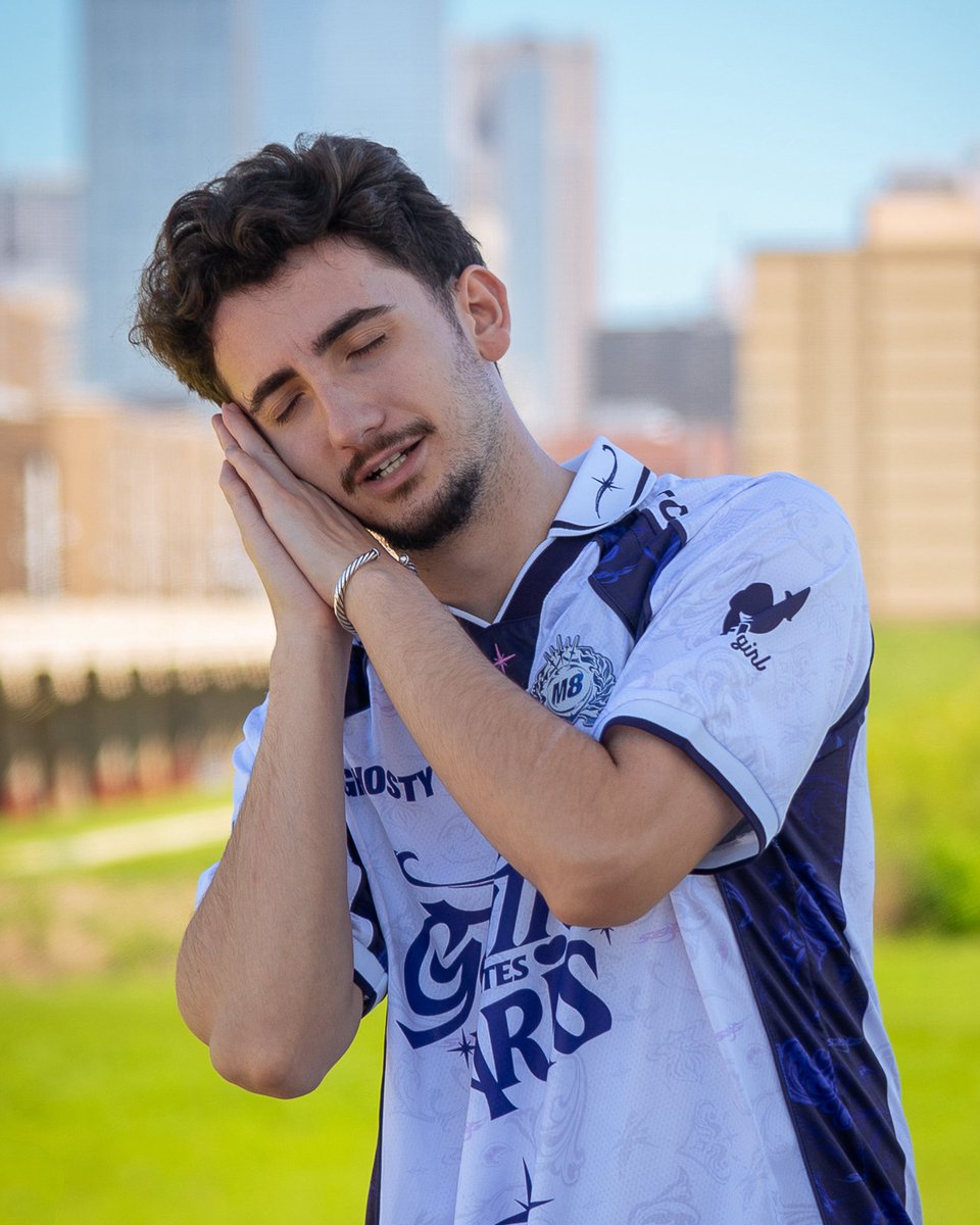 Our CoD 2026 Gentlemates Jersey is finally up for grabs! Get yours for the Paris Major now #M8Win 😎🪴 gentlemates.com/shop/product/c…