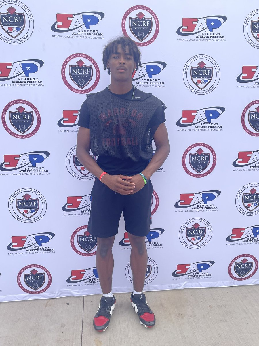 charleswhestone's tweet photo. Day 2  at the HBCU college showcase thankful to the @NCRFoundation for allowing me to connect with coaches https://t.co/BK70jjs4Ut
