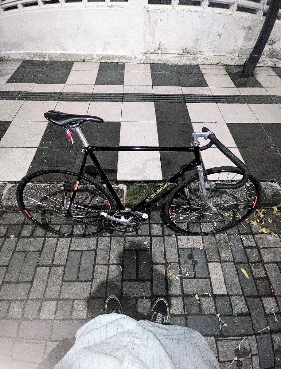 feartheque3n's tweet image. Proud to be able to support my hobby with money earned from my own hard work. #keirin #fixedgear