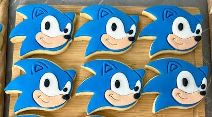 ColonelFalcon's tweet image. Time for a good cup of coffee and a cookie!!! Who’s with me?! 

◀️ LEFT or RIGHT▶️

#gaming #GamingCommunity #SuperMarioBros #Sonic #cookies