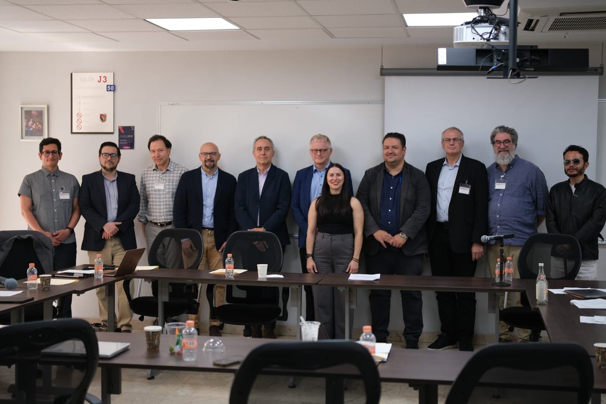 Facultad FilosofíaUP tweet media