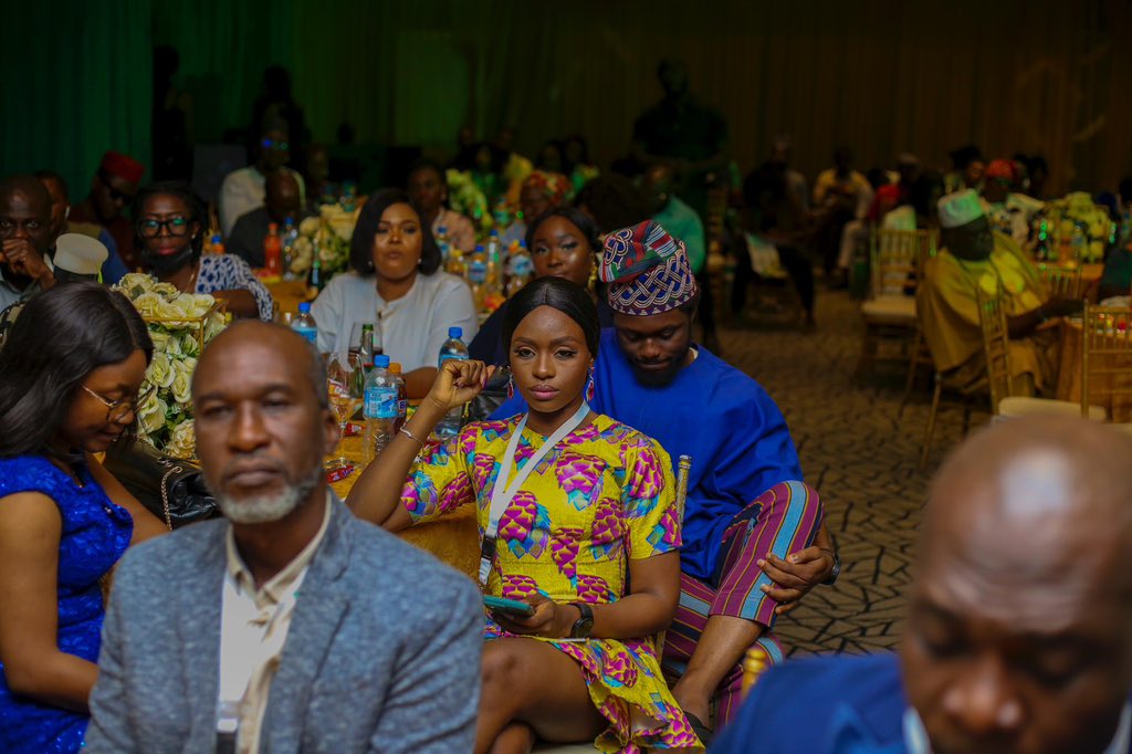 bsmhangout1's tweet image. What pushes the Bodex Social Media Hangout is a deep understanding that growth thrives in community.
#SocialMediaMovement #CreativeImpact #LearningTogether