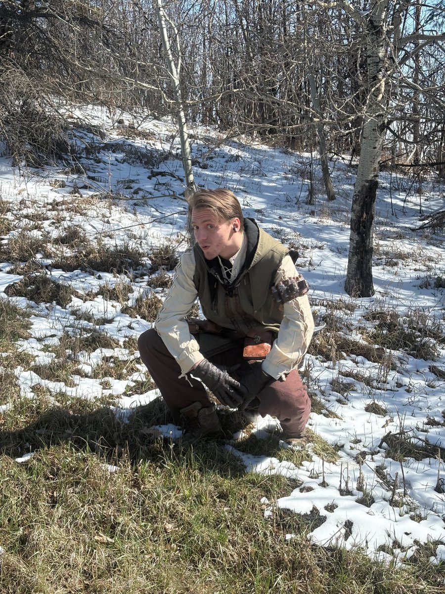 AustinTeas's tweet photo. Spent a whole month up north cutting fire lines with no cell service. But it’s all worth it for the new larp fit. 

(It’s not, don’t go into wildfire kids) https://t.co/SnC79Tn5JZ