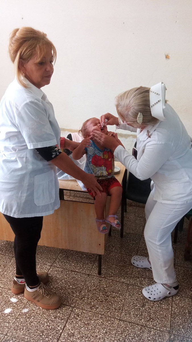 MayariPami's tweet photo. 📢 #Mayarí se suma a la Campaña Antipoliomielítica Oral Bivalente 2026.
Desde este 27 de abril, nuestras familias tienen la oportunidad de proteger a los más pequeños contra la poliomielitis.
💉 La vacuna es segura y eficaz.
#HolguínEsSalud 
#CubaPorLaVida https://t.co/Uijp56FNBO