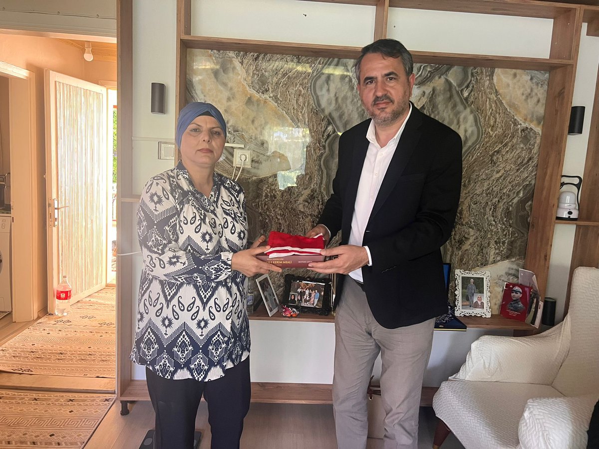 📍 Emek Mahallesi

İlçe Başkanımız Sn. <a href="/TarkanDuzman/">Tarkan DÜZMAN</a>, Sosyal Politikalardan Sorumlu İlçe Başkan Yardımcımız Sn. <a href="/serecettinakyol/">Serecettin Akyol</a>, komisyon üyelerimiz ve mahalle başkanımız, Emek Mahallesi’nde ikamet eden aziz şehidimiz Mevlüt Selçuk’un kıymetli ailesini ziyaret ettiler.
