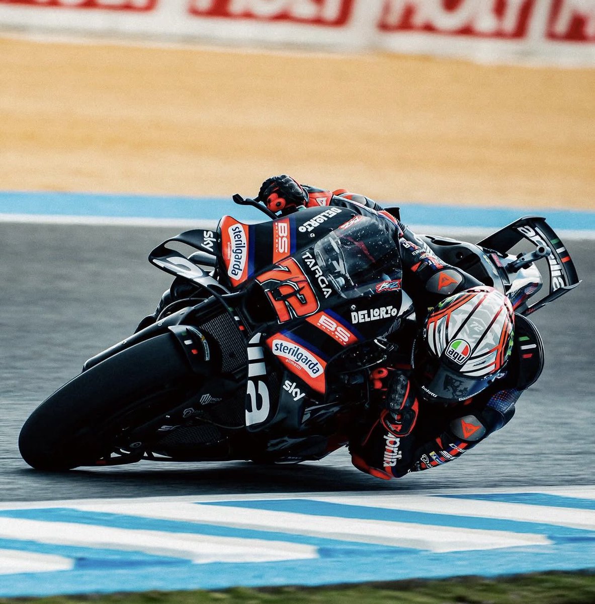 mlito13's tweet photo. #JerezTest ๐ช๐ธ โ
1โฃ @AiOgura79 #AO79 ๐ฏ๐ต
2โฃ @25RaulFernandez #RF25 ๐ช๐ธ
3โฃ @Marco12_B #MB12 ๐ฎ๐น
#MotoGP https://t.co/6wLbcBBSlY