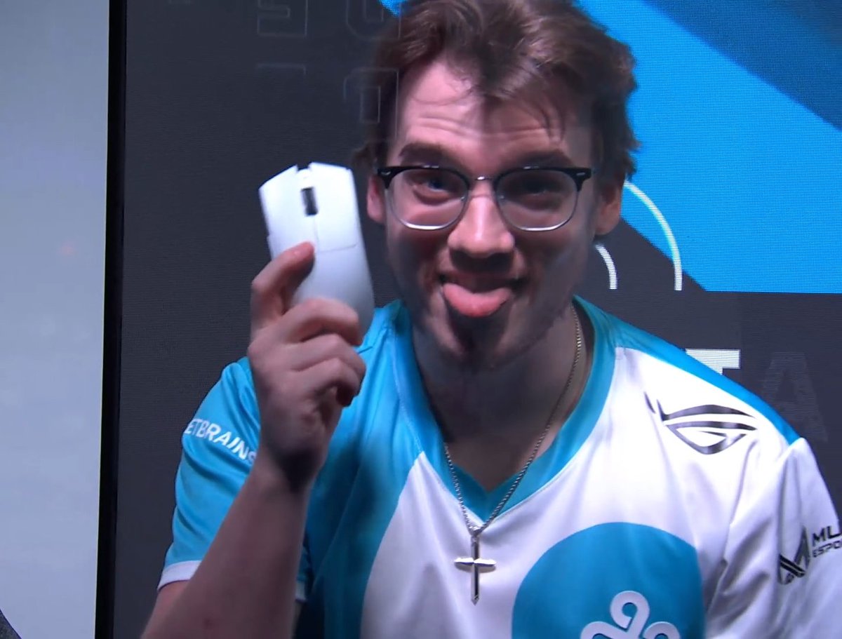 BUY C9 BUNDLE tweet media