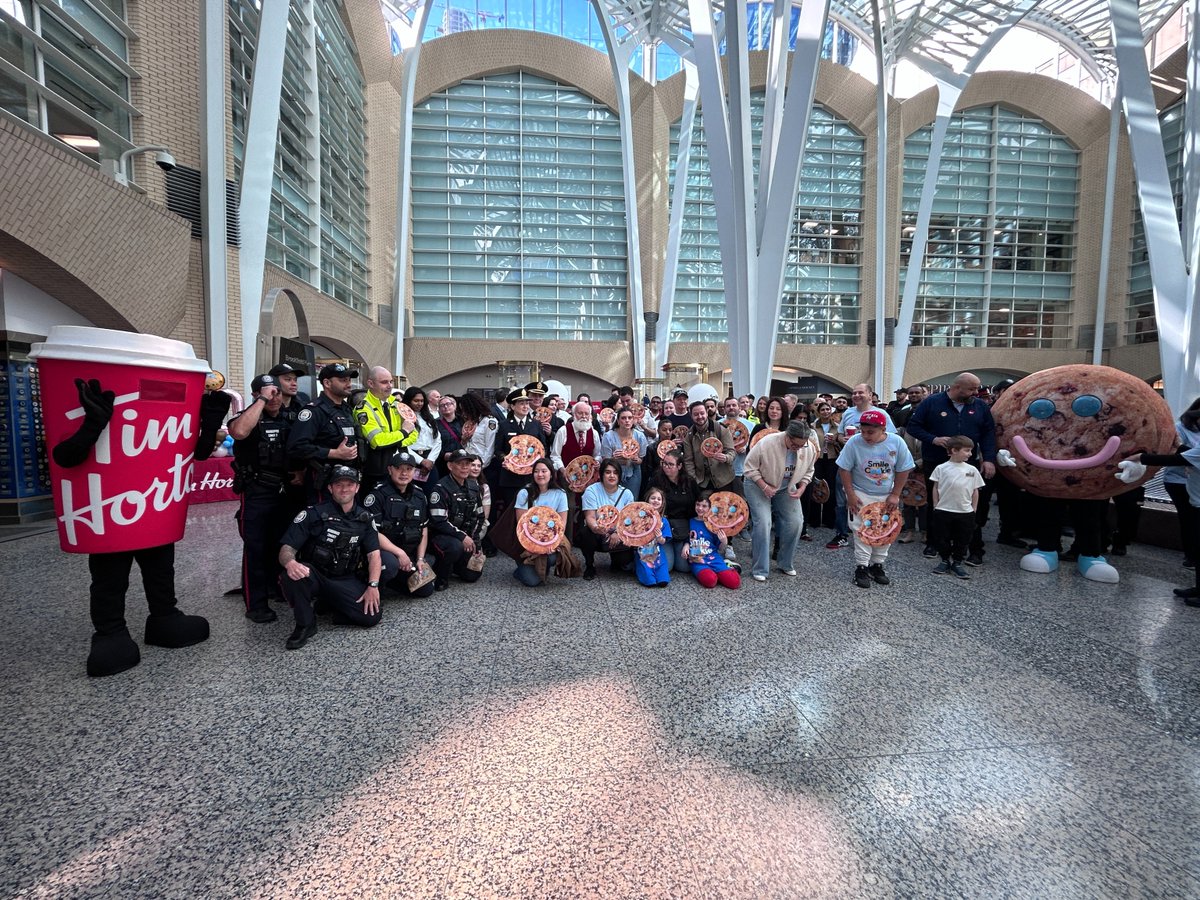 Toronto_Fire's tweet image. TFS, along with our partners at Toronto Police and Paramedic Services at the Tim Horton’s Smile Cookie campaign launch this morning in support of @BreakfastClubz. 
 Cookie sale proceeds support local charities - now until May 3rd. #Toronto