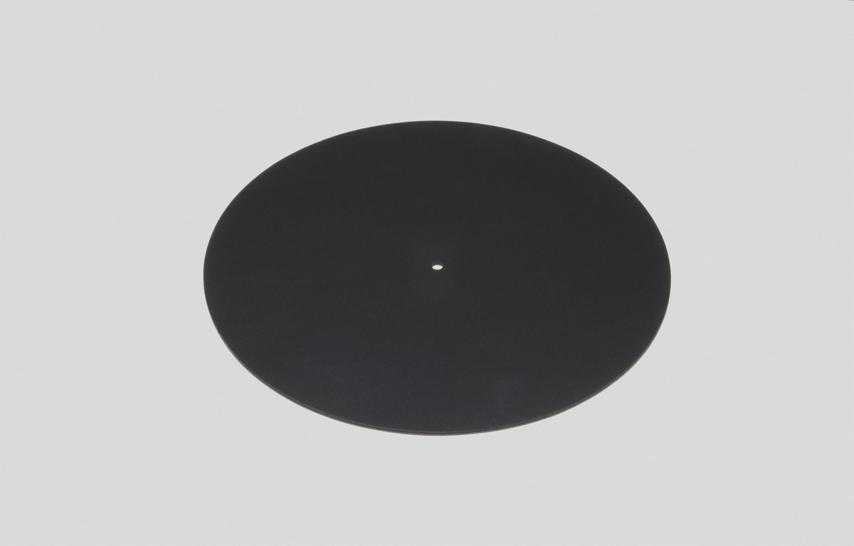 aet_inc's tweet image. 大人気💫
ターンテーブルシート HPDM-2913HV

内部応力歪みが少なく、音を色づけすることなく振動を抑制🙆‍♀️
裏表を入れ替えて使用することで、特性が変化します‼️

詳細はこちらから👨‍💻🎶
audiotech.jp/category/turnt…

#オーディオ #audio #レコード #DJ