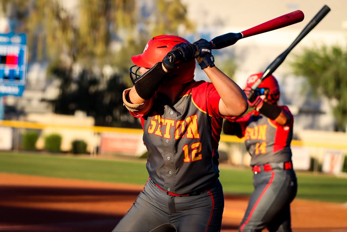 CamWoodBats's tweet photo. Love seeing the Hands and Speed Trainer being utilized on deck!! Great way to feel strong and connected before an AB.
Thank you for the pics @Brooke_Zu πΈππ₯π₯
#softball #hitting #trainingbats https://t.co/cAtbvCMHSk