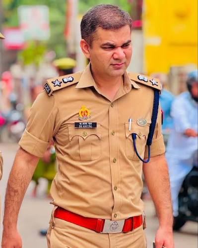 Awesh Tiwari tweet media