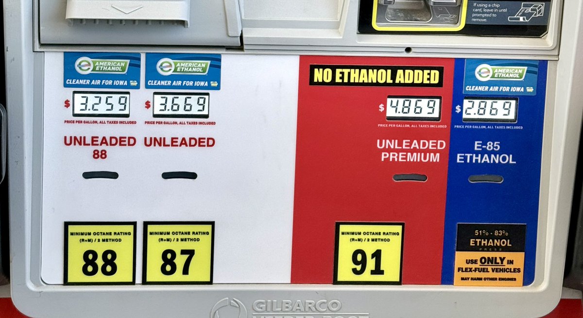 allisonprestgrd's tweet image. This is what #lowercost American-made #energy looks like…. putting $ back in the pockets of hard working Americans, supporting U.S #farmers, and strengthening rural communities. 

💰 41¢ / gallon savings  w/ #E15
📍 Bettendorf, IA 

#Unleaded88 #FarmtoFuel #EnergyDominance