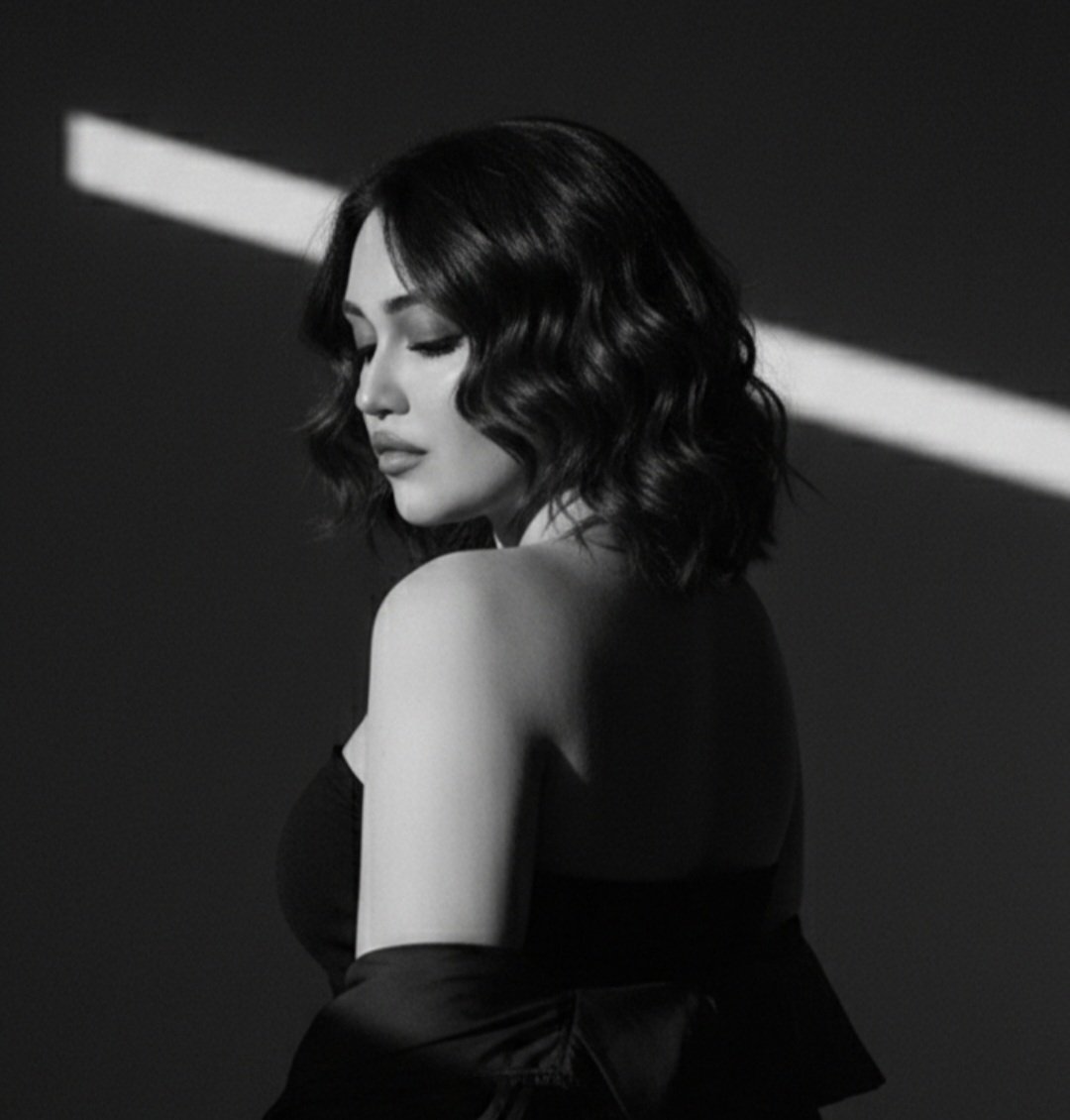 Fereshte_artis's tweet image. Good night❤️‍🩹

My @objktone  got closed after 3 years with mire than 200 followers💔

Please  follow my new art objkt

Wing of Hope, 1/1, 580 #tezos 

📎objkt.com/tokens/KT1XaCf…