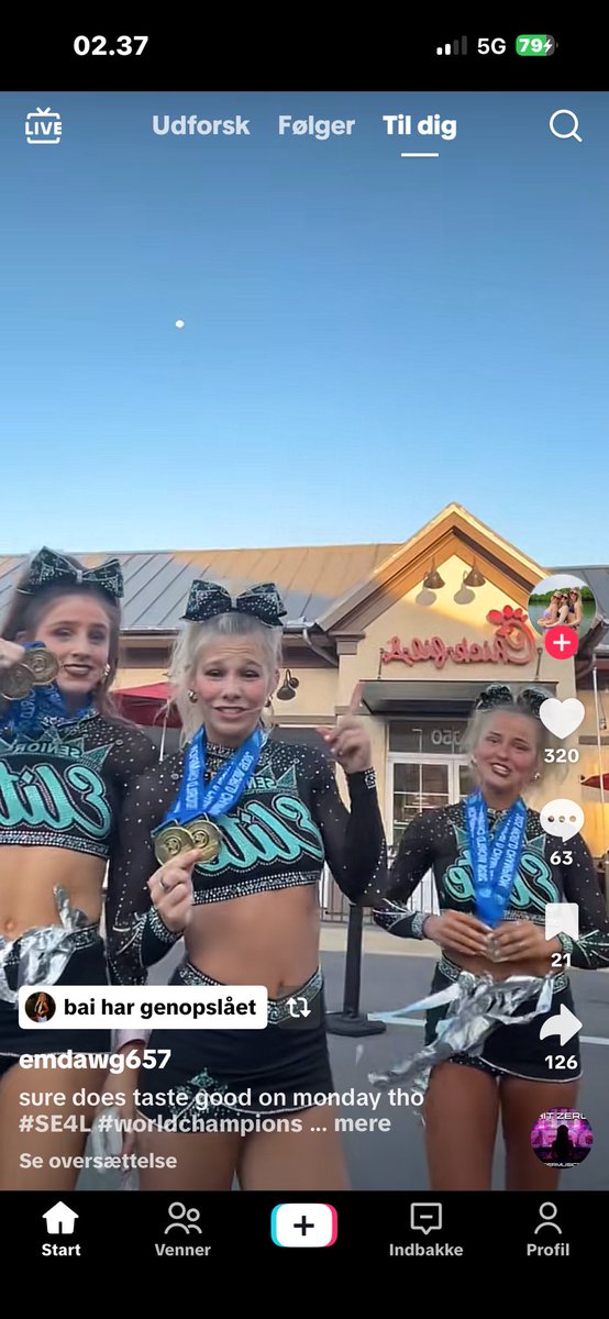 ᴍɪʟʟᴇ 🍊 tweet media