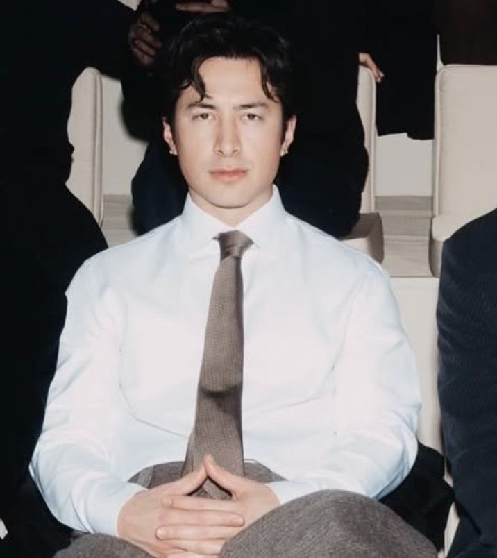 lan miss gen v.. tweet media