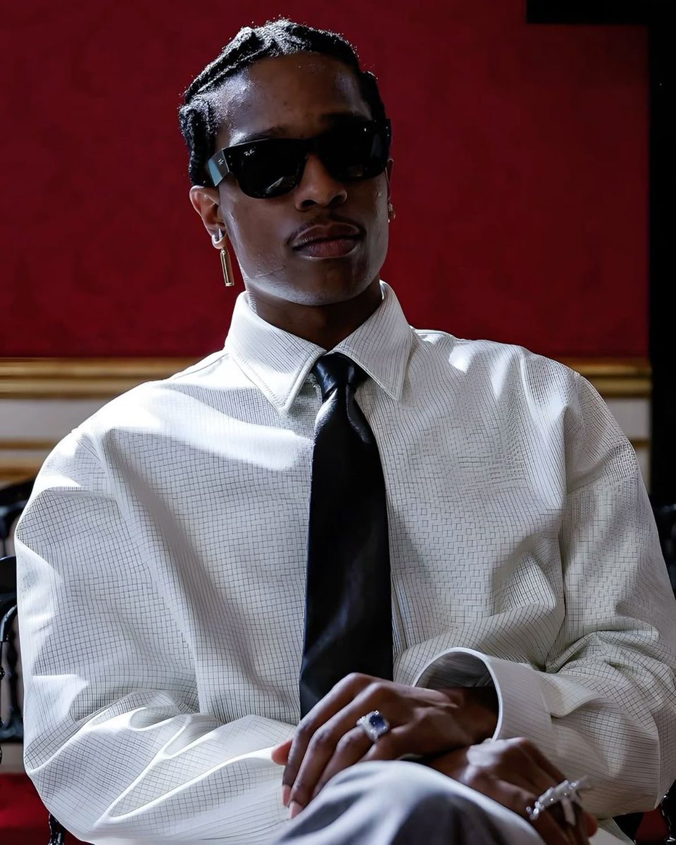 lan miss gen v.. tweet media