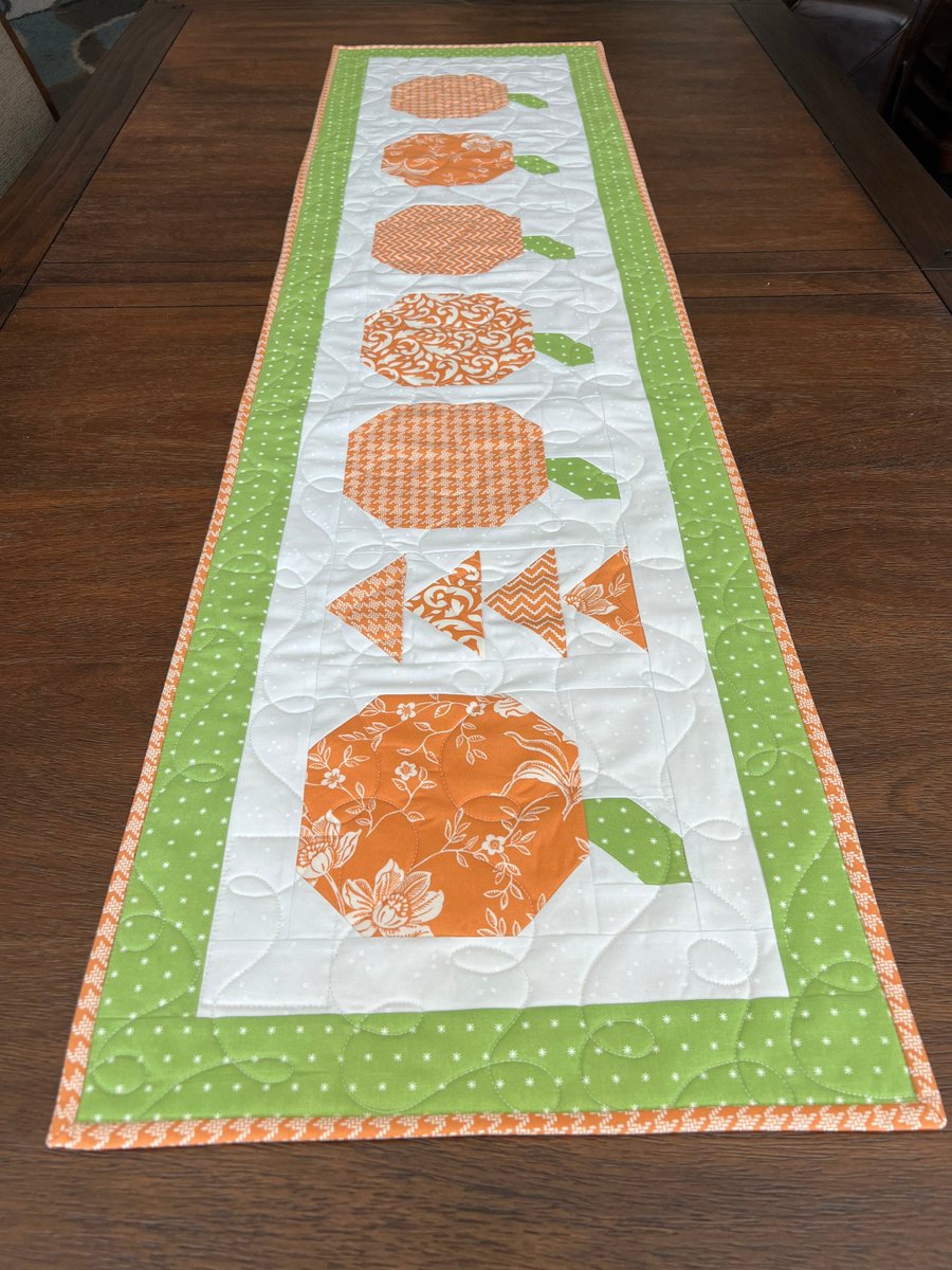 angelhw1956's tweet image. Quilted Fall/Thanksgiving Table Runner tuppu.net/b4bfd96c #TeaTimeQuiltsnMore #Etsy #Thanksgiving